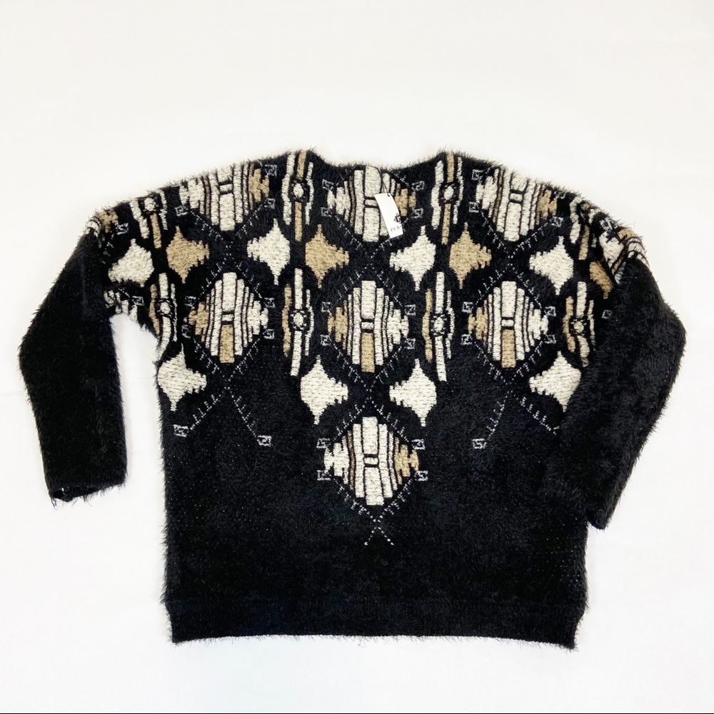 Holly Bracken Black Cream Tan Eyelash Sweater TU